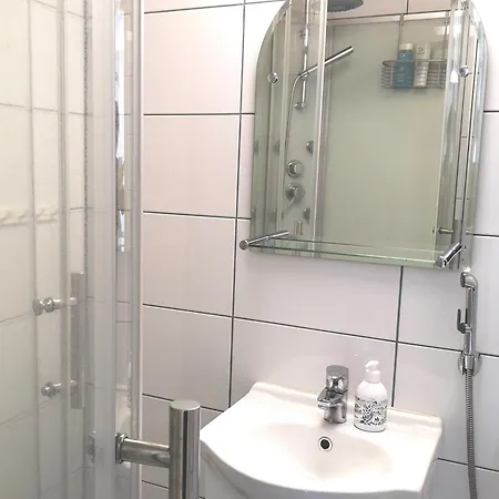 Idyllinen Moekki Ja Pihasauna Jokirannassa - Sisaeltaeae Liinavaatteet Ja Loppusiivouksen * Kalajoki