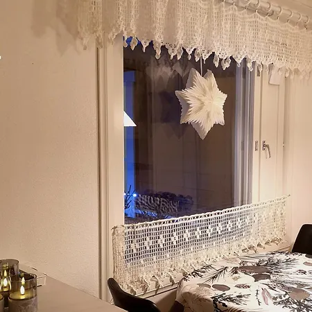 Idyllinen Moekki Ja Pihasauna Jokirannassa - Sisaeltaeae Liinavaatteet Ja Loppusiivouksen Dağ evi Kalajoki