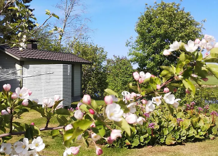 Chalet Idyllinen Moekki Ja Pihasauna - Sisaeltaeae Liinavaatteet Ja Loppusiivouksen